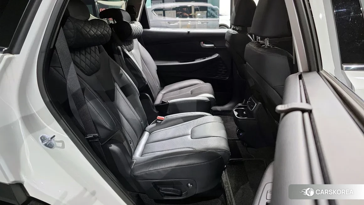 Hyundai The New Santa Fe 2023 Белый из Кореи, фото 3