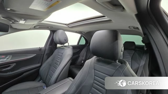 Mercedes-Benz E-Class W213 2019 Серебряный из Кореи, фото 3