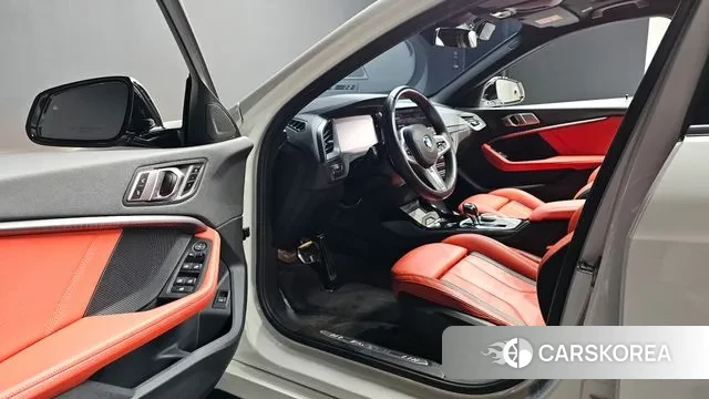 BMW 1 Series (F40) 2022 Белый из Кореи, фото 3