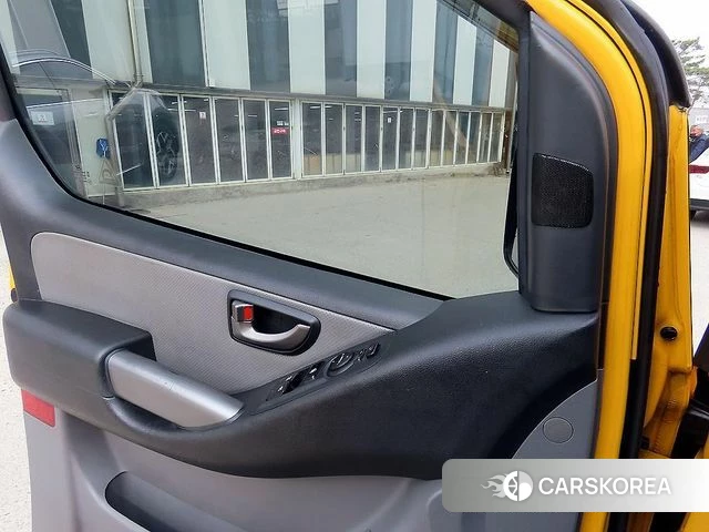 Hyundai The New Grand Starex 2018 Желтый из Кореи, фото 3