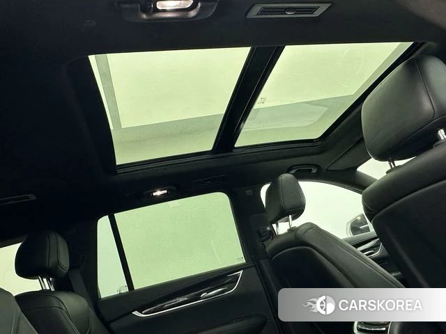 Cadillac XT6 2023 Белый из Китая, фото 3