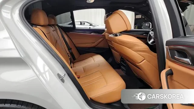 BMW 5 Series (G30) 2022 Белый из Кореи, фото 3