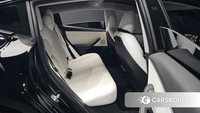 Tesla Model 3 2024 Черный из Кореи, фото 3