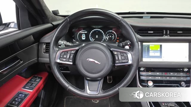 Jaguar XF (X260) 2020 Белый из Кореи, фото 3
