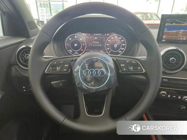 Audi Q2 2023 Белый из Кореи, фото 3