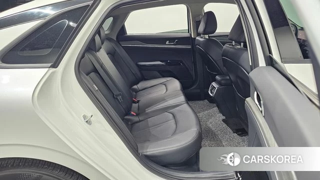 Kia The New K5 Hybrid 3rd generation 2024 Белый из Кореи, фото 3