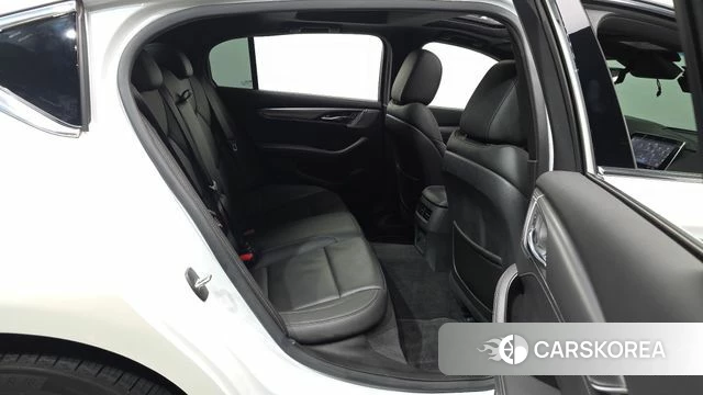 Cadillac CT5 2021 Белый из Кореи, фото 3