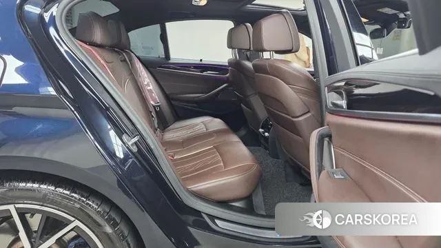 BMW 5 Series (G30) 2022 Черный из Кореи, фото 3