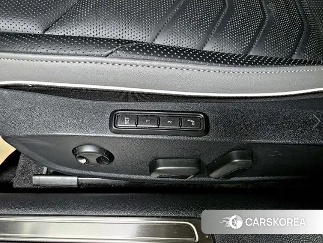 Volkswagen Arteon 2023 Красный из Кореи, фото 3