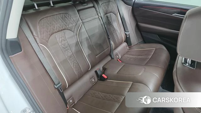 BMW 6 Series GT (G32) 2023 Белый из Кореи, фото 3