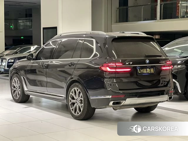 BMW X7 2025 Черный из Китая, фото 3