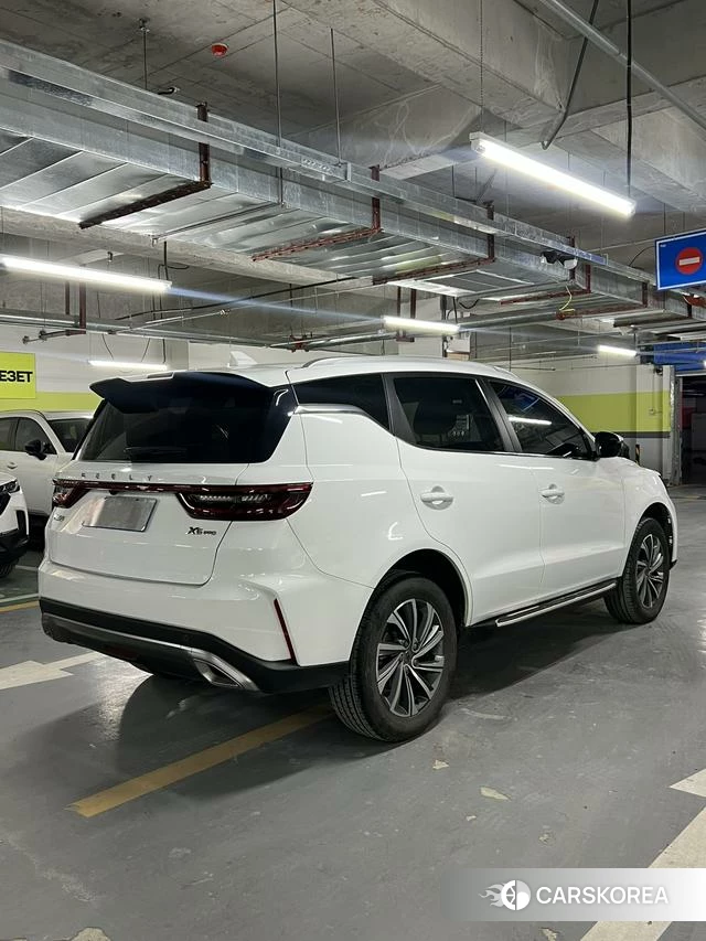 Geely Automobile Vision X6 2023 Белый из Китая, фото 3