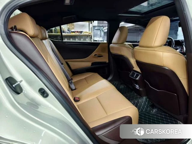 Lexus ES 2021 Шампань из Китая, фото 3
