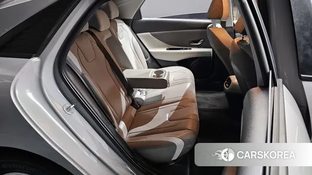 Hyundai Avante (CN7) 2022 Серебристо-серый из Кореи, фото 3