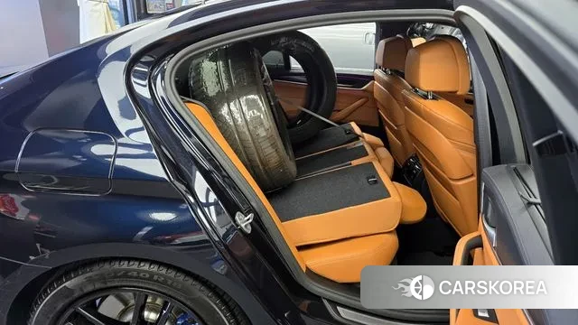 BMW 5 Series (G30) 2022 Черный из Кореи, фото 3