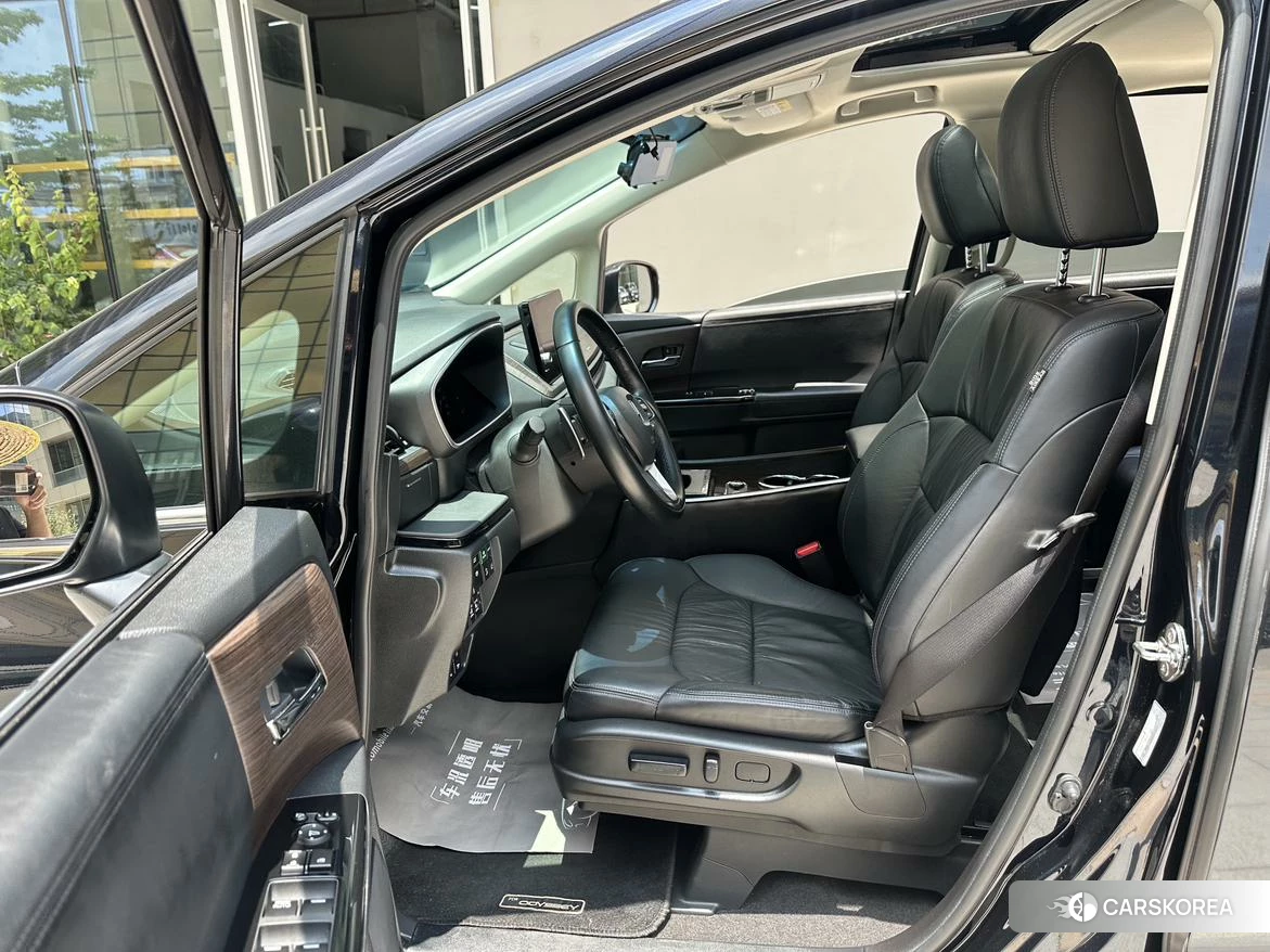 Honda Odyssey 2021 Синий из Китая, фото 3