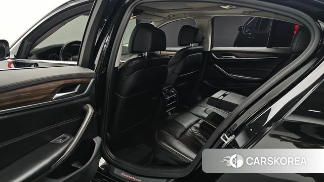 BMW 5 Series (G30) 2019 Черный из Кореи, фото 3