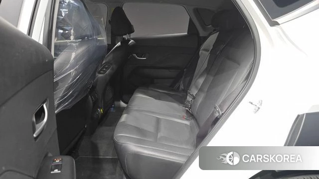 Hyundai Kona (SX2) 2023 Белый из Кореи, фото 3
