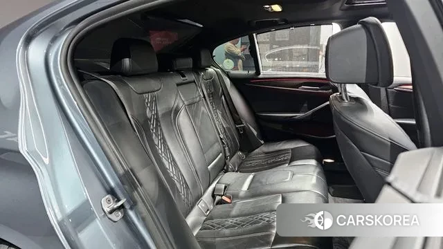 BMW 5 Series (G30) 2018 Серый из Кореи, фото 3