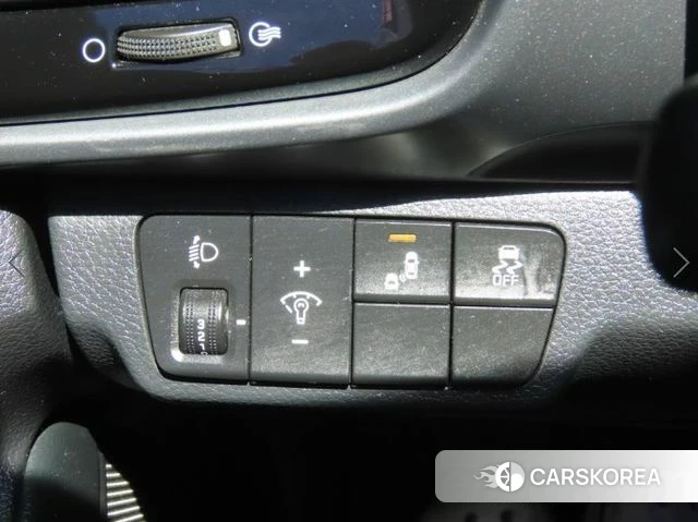 Kia Stonic 2018 Белый из Кореи, фото 3