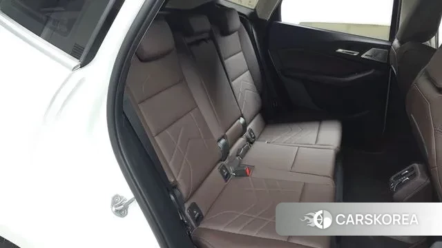 BMW 2 Series Active Tourer (U06) 2025 Белый из Кореи, фото 3