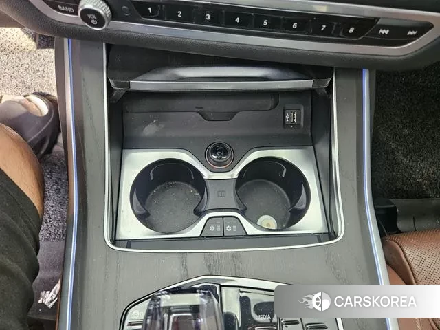 BMW X7 (G07) 2021 Черный из Кореи, фото 3