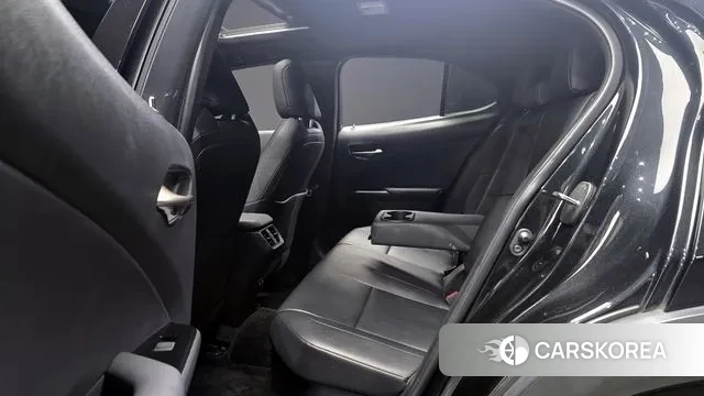 Lexus UX250h 2020 Черный из Кореи, фото 3