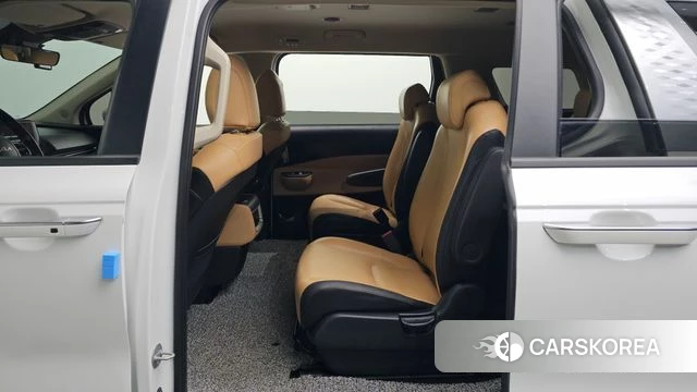 Kia Carnival 4th generation 2023 Белый из Кореи, фото 3