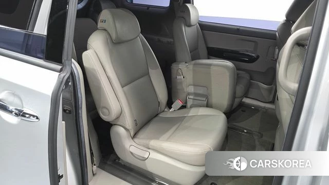 Kia The New Carnival 2020 Серебряный из Кореи, фото 3