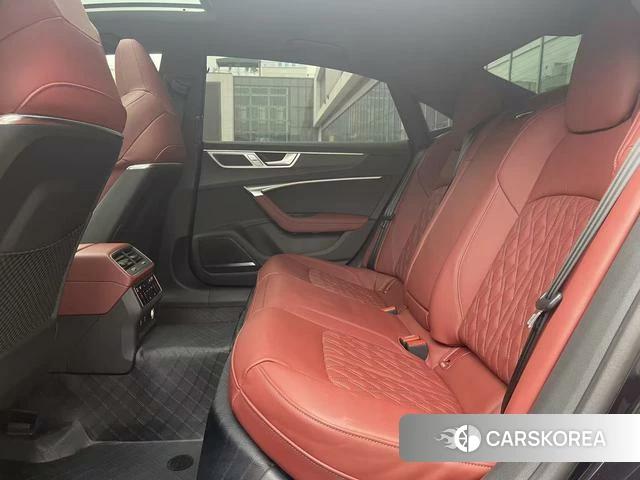 Audi A7L 2022 Черный из Китая, фото 3