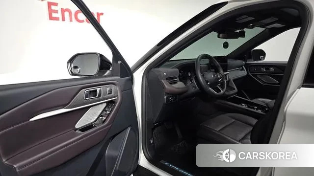 Ford Explorer 6th Generation 2024 Белый из Кореи, фото 3