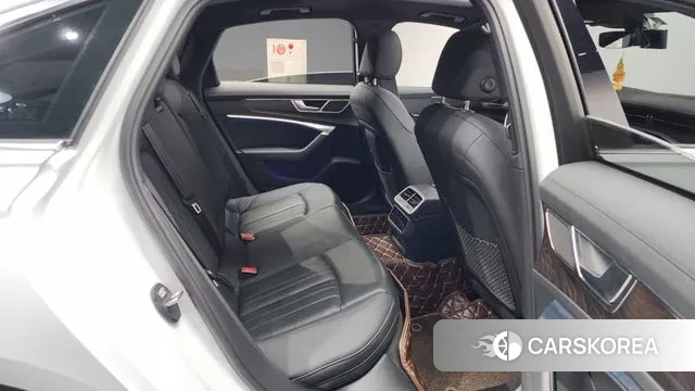 Audi A6 (C8) 2019 Белый из Кореи, фото 3