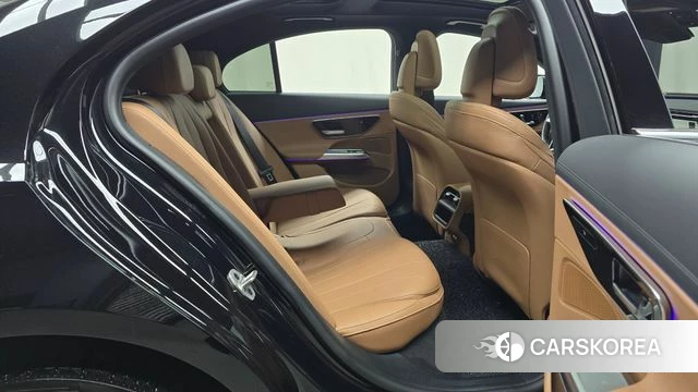 Mercedes-Benz E-Class W214 2024 Черный из Кореи, фото 3