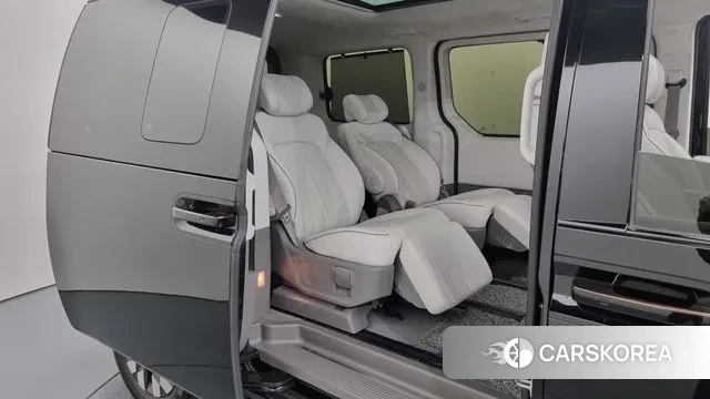 Hyundai Staria 2023 Черный из Кореи, фото 3