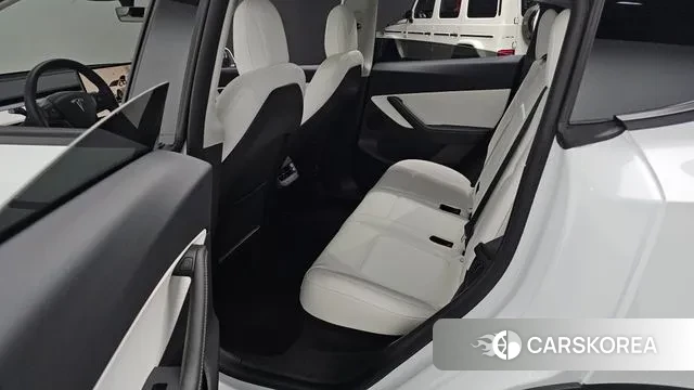 Tesla Model Y 2022 Белый из Кореи, фото 3