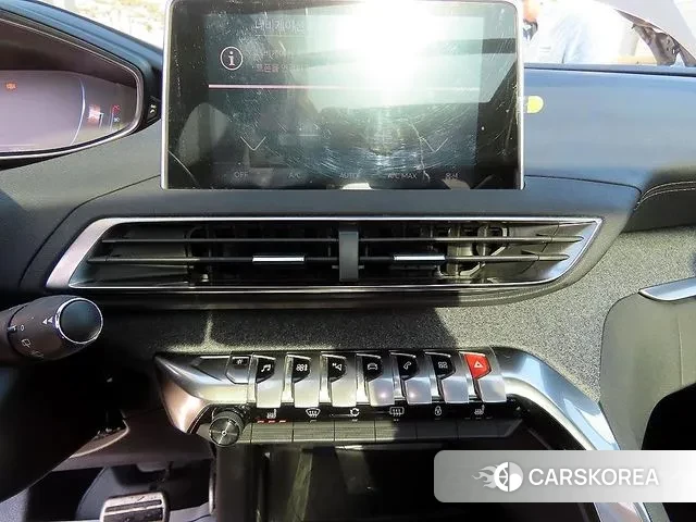 Peugeot 5008 second generation 2018 Серый из Кореи, фото 3