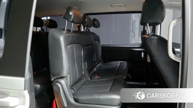 Hyundai Staria 2022 Белый из Кореи, фото 3