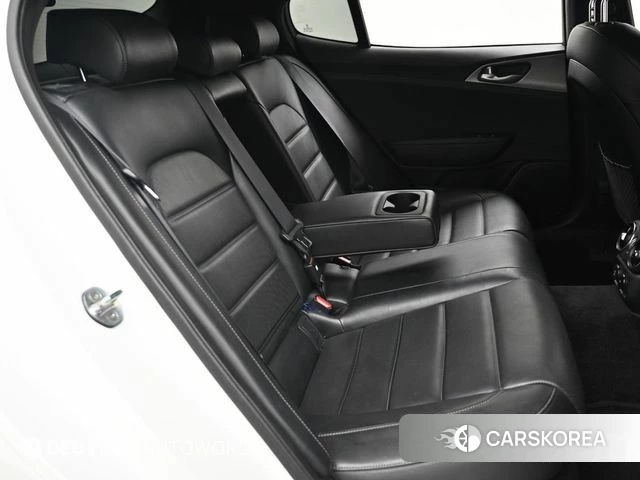 Kia Stinger 2019 Белый из Кореи, фото 3