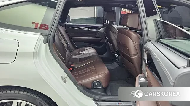 BMW 6 Series GT (G32) 2023 Белый из Кореи, фото 3