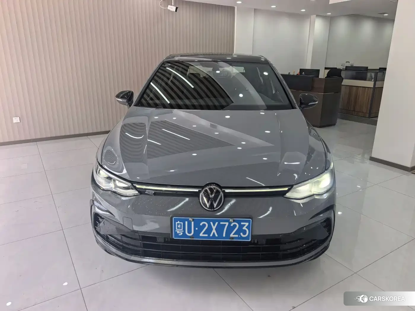 Volkswagen Golf 2023 Silver/gray из Китая, фото 3