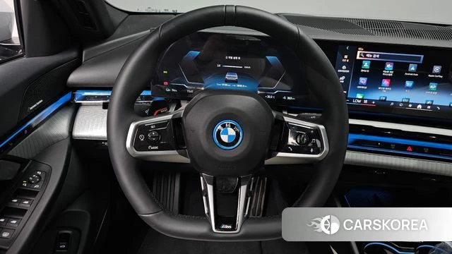 BMW i5 (G60) 2025 Серебристо-серый из Кореи, фото 3