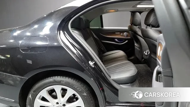 Mercedes-Benz E-Class W213 2020 Черный из Кореи, фото 3