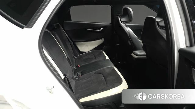 Kia EV6 2023 Белый из Кореи, фото 3