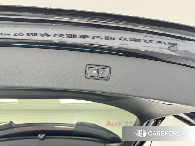 Audi Q7 2023 Черный из Китая, фото 3