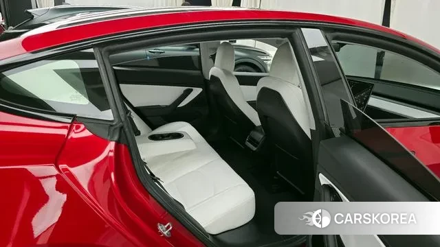 Tesla Model 3 2020 Красный из Кореи, фото 3