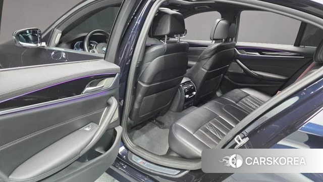 BMW 5 Series (G30) 2021 Черный из Кореи, фото 3