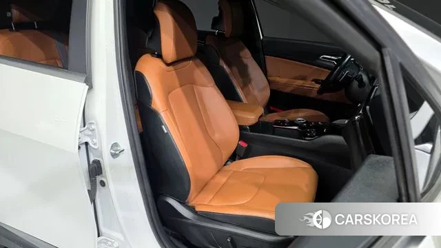 Kia Sportage 5th Generation 2022 Белый из Кореи, фото 3