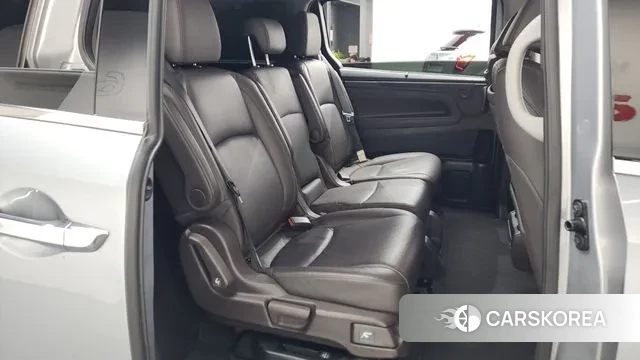 Honda Odyssey 2018 Серебряный из Кореи, фото 3