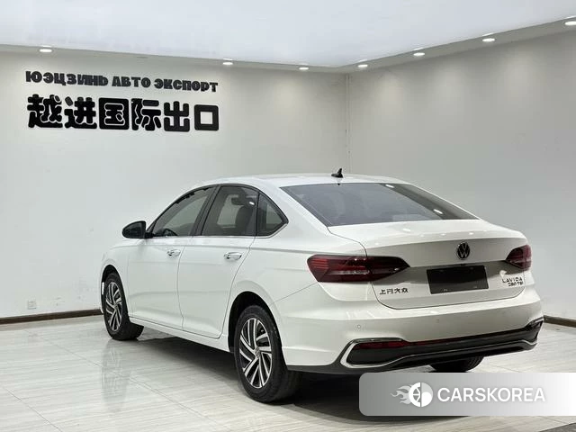 Volkswagen Lavida 2022 Белый из Китая, фото 3