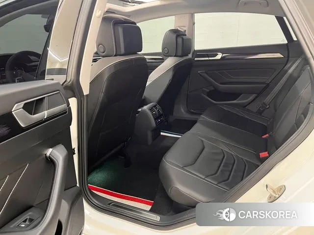 Volkswagen Arteon 2022 Белый из Кореи, фото 3